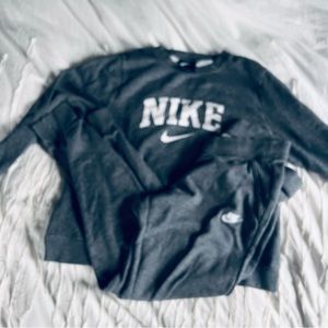 Nike grey  sweatpants size medium